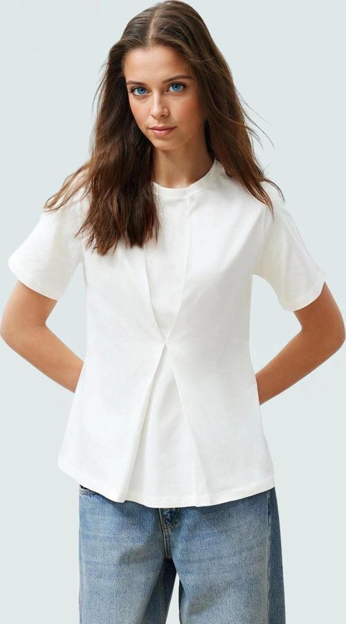 Pamuklu Bluz Regular Kalıp Bisiklet Yaka Örme Kumaş Günlük Kullanım Şık Görünüm