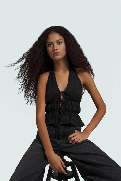 V Yaka Bağlamalı Bluz Rahat Şık Yazlık Örme Kumaş Zarifane Tasarım Modern Stil Ve