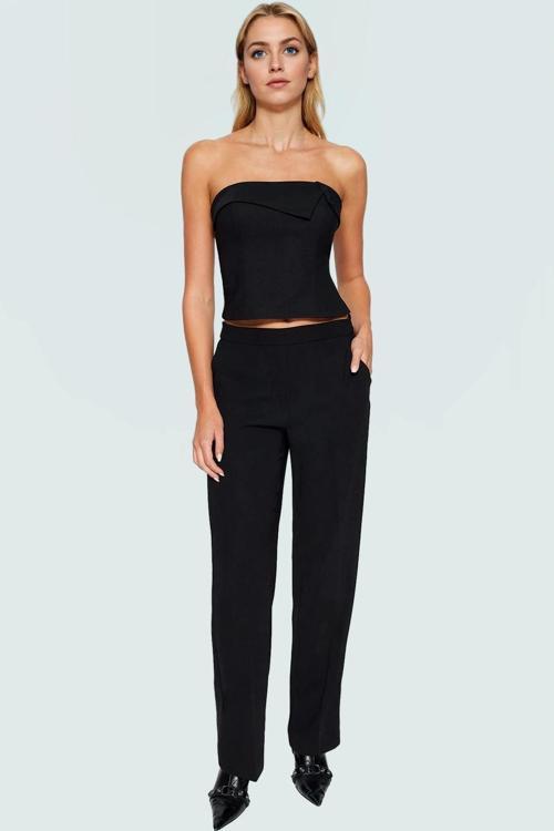 Kare Yaka Crop Bluz Dokuma Polyester İnce Askılı Yazlık Profesyonel Görünüm Konforlu Kesim