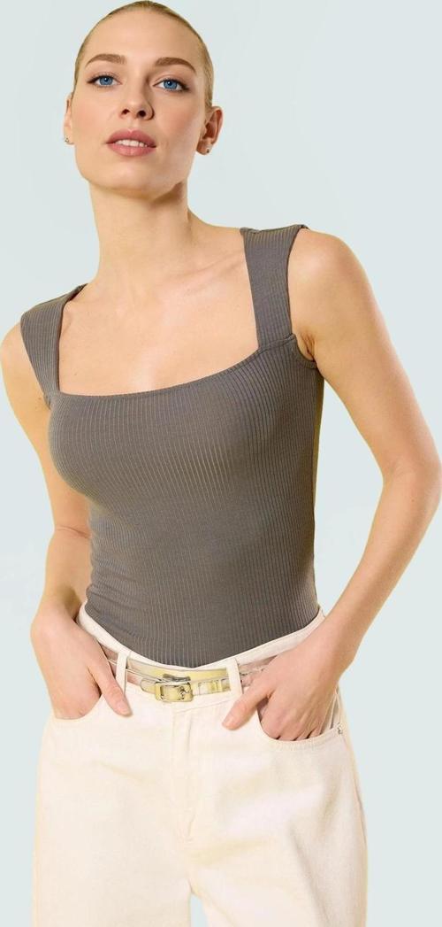 Kadın Yazlık Crop Bluz %100 Polyester Fitted Kalıp Kare Yaka Dayanıklı Malzeme Mükemmel Uyum