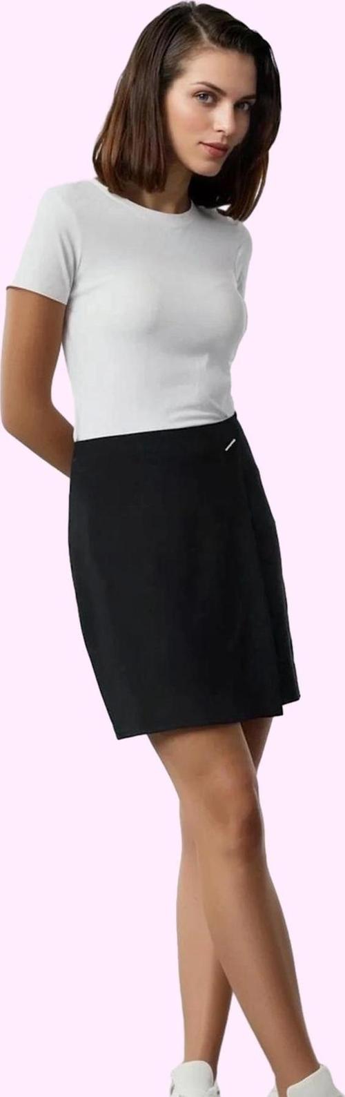 Kadın Sarong Siluetli Mini Etek Kemer Detayı ile Şık ve Rahat Günlük Kullanım Modern Tasarım