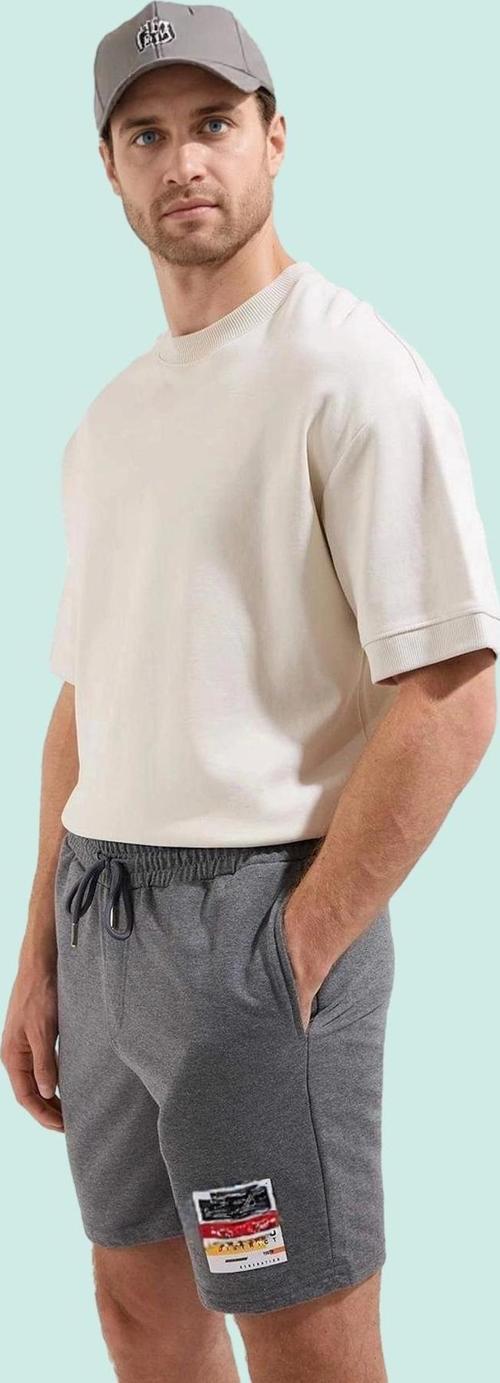 Erkek Baskılı Şort; Kısa Boy Straight Kalıp Çift Cepli Rahat Günlük Yaz Aylarının Vazgeçilmezi