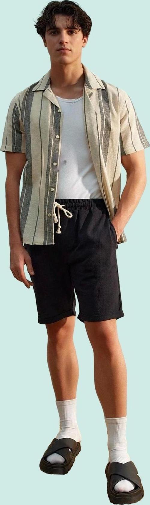 Erkek Pamuk Şort Rahat Straight Kalıp Yazlık Kombin Günlük Kullanım Yaz Aylarının Vazgeçilmezi