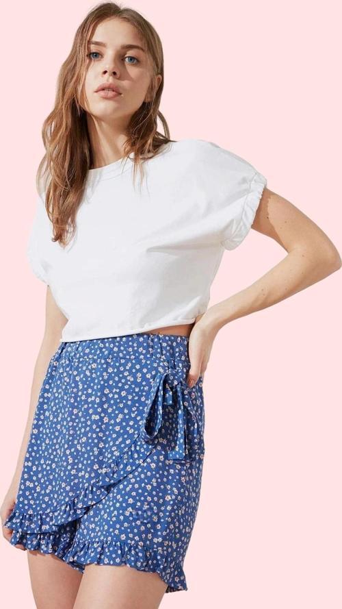 Kadın Çiçekli Dokuma Şort Etek Yüksek Bel Geniş Paça Rahat Kesim Yaz Aylarının Vazgeçilmezi