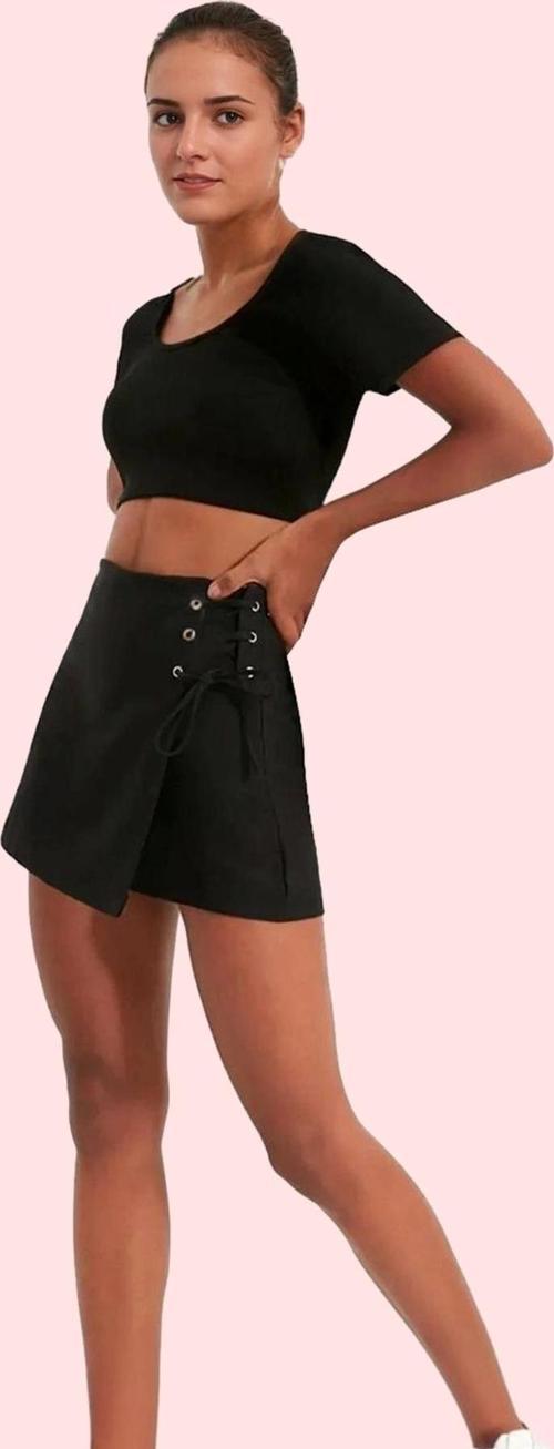 Kadın Yüksek Bel Şort Etek Günlük Kullanım İçin İdeal Şık Tasarım Yaz Aylarının Vazgeçilmezi