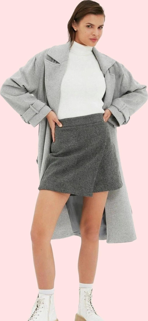 Kadın Kışlık Şort Etek Kaşe Kumaş Normal Bel Boru Paça Günlük Kombinler Yaz Aylarının Vazgeçilmezi