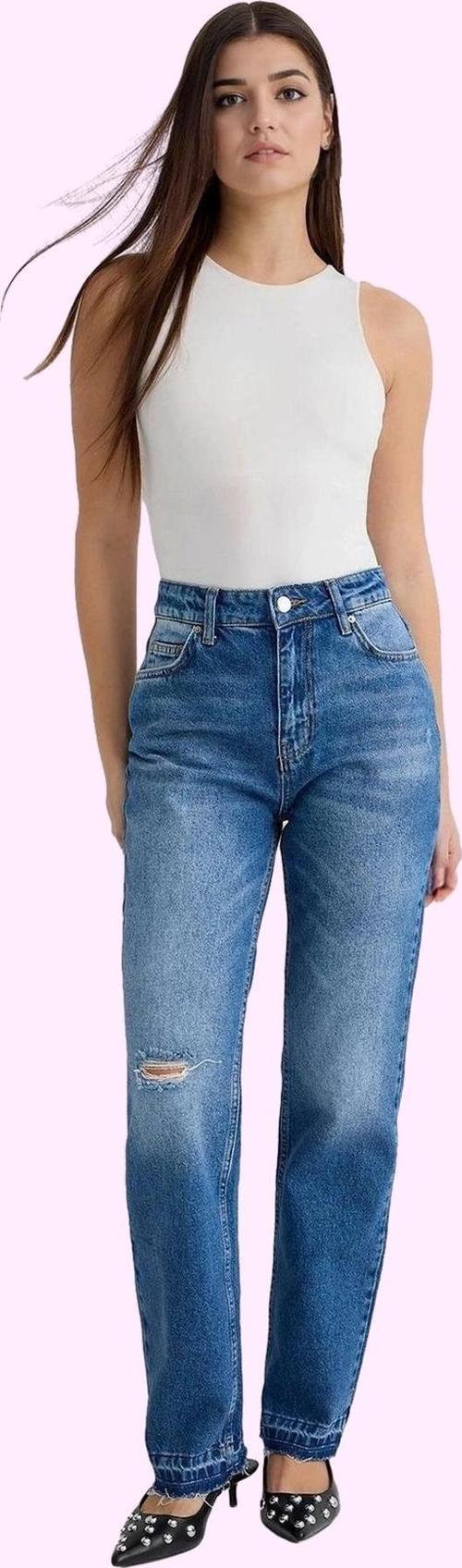 Kadın Denim Yüksek Bel Yırtık Detaylı Straight Jean Günlük Hafta Sonu Yaz Aylarının Vazgeçilmezi