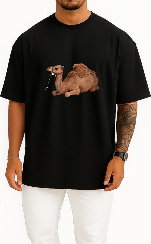 Oversize Kahverengi Deve Hayvanı, Dromedary Bactrian Deve Göğüs Tasarımlı Unisex T-Shirt