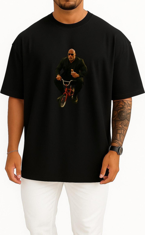 Oversize Dwayne Johnson On A Bike Göğüs Tasarımlı Unisex T-Shirt
