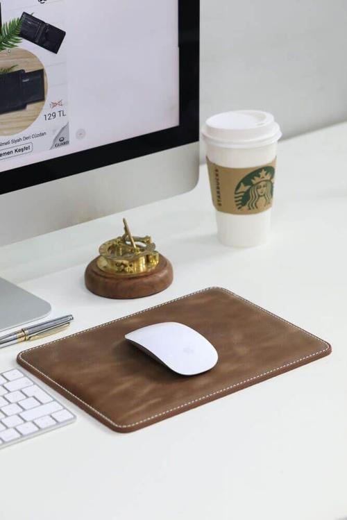 Dikiş Detaylı Antik Kahverengi Hakiki Deri Mouse Pad 26X20 cm P26X20