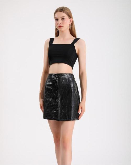 Düğme Kapamalı Desenli Deri Mini Etek Siyah