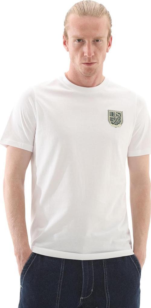 629628-02 Puma Wardrobe Ess Graphic Tee Erkek T-Shirt Beyaz