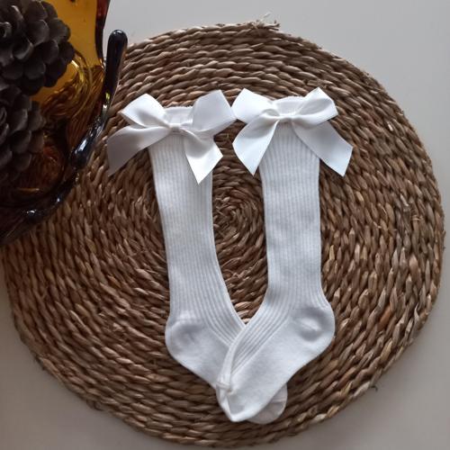 Kız Bebek Krem Fiyonklu Dizaltı Çorap