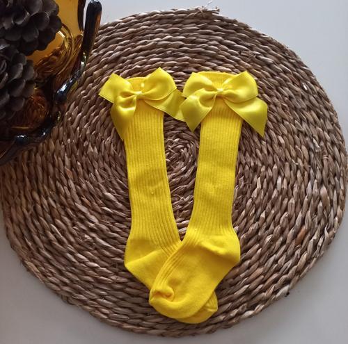 Kız Bebek Sarı Fiyonklu Dizaltı Çorap
