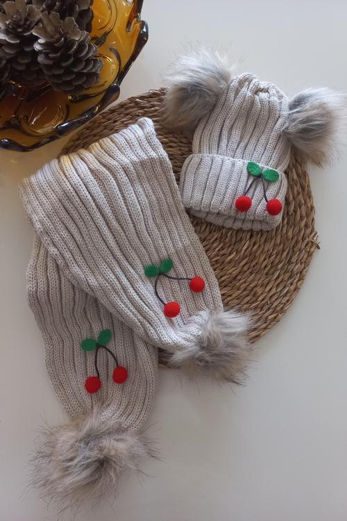 Kız Erkek Unisex Bebek Çocuk Bej Kırmızı Ponpon Kiraz Figürlü Ponponlu Atkı Bere Takımı