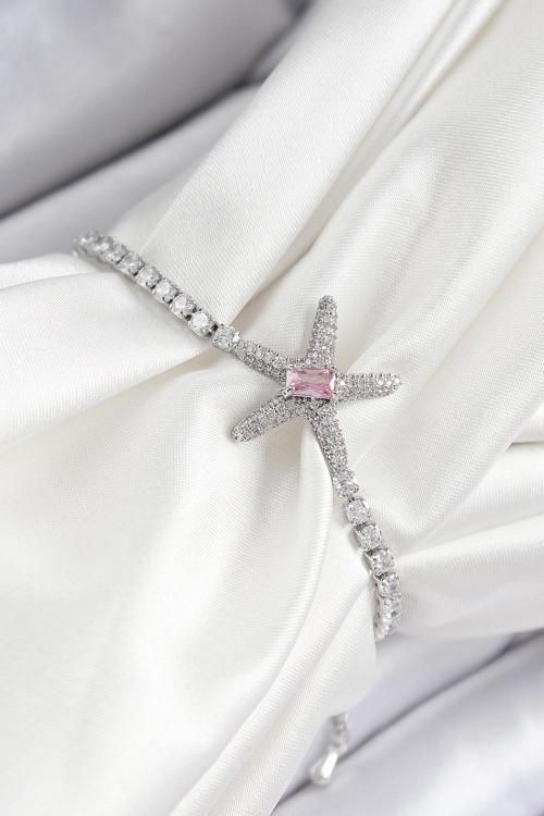 Pirinç Pembe Zirkon Taşlı Deniz Yıldızı Model Gümüş Renk Asansörlü Kadın Bileklik