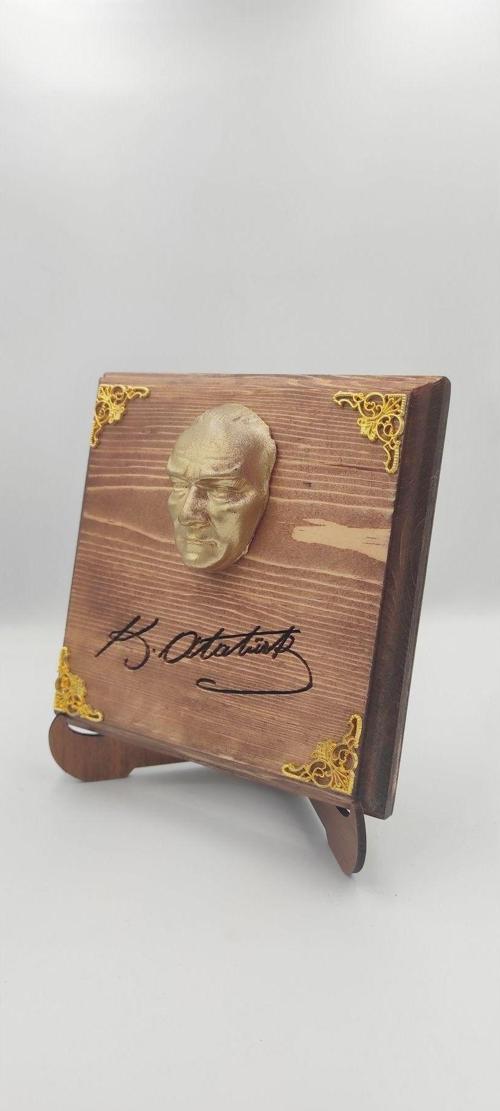 Ulu Önder Mustafa Kemal Atatürk Mini Büst Masa Üstü Ahşap Taban