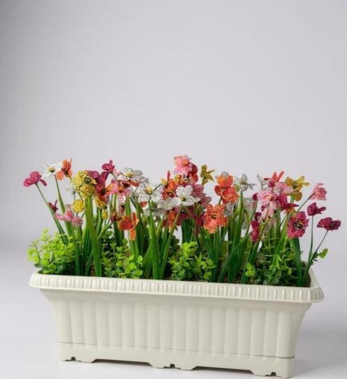 Yapay Çiçek Renkli Mini Mine Çiçekli Krem Küpeşte Askılı Balkon Çiçeği Balkon Saksısı