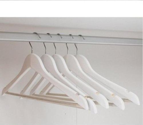 Kulvar Avm 6 Adet Ahşap Cilalı Boyalı Beyaz Elbise Askısı Pürüzsüzdür