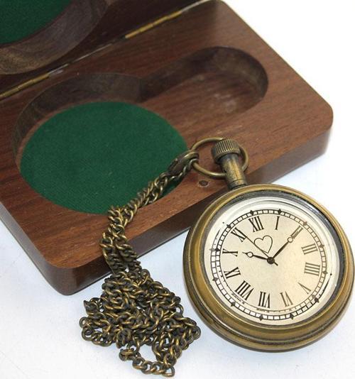 Ahşap Kutulu Pirinç Köstekli Saat Model 5