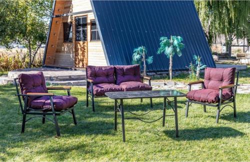 Rattani Tarz Model 2+1+1 Bahçe Mobilyası (Masa Hediye) Balkon Takımı, Bordo