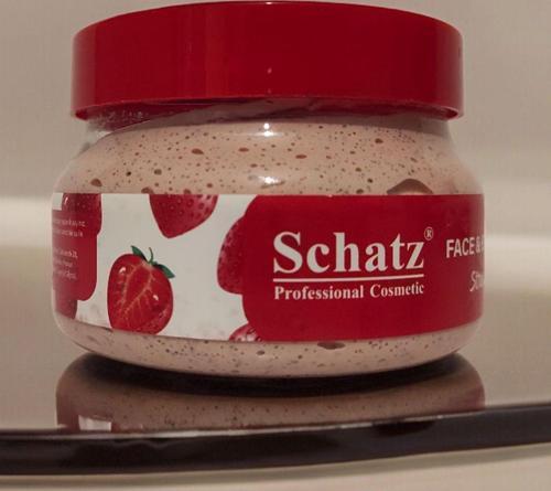 Çilek Aromalı Yüz Ve Vücut Scrub 350 Ml. Strawberry