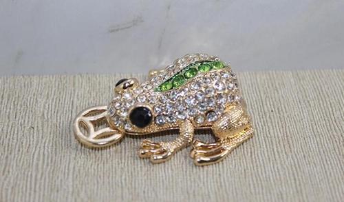 Swarovski Taşlı Minik Figür - Kurbağa