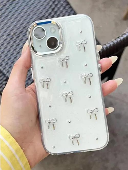 iPhone 15 Plus Uyumlu Kamera Korumalı Fiyonk Desenli Şeffaf Silikon Kapak