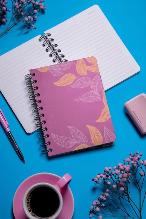 Fuşya Yaprak Spiralli Defter 12x17
