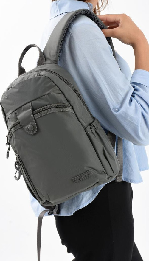 Unisex Sırt Çantası Paraşüt Kumaş Hafif Çok Cepli Yağmur İtici Kumaş 32*22 Cm 571 Collection