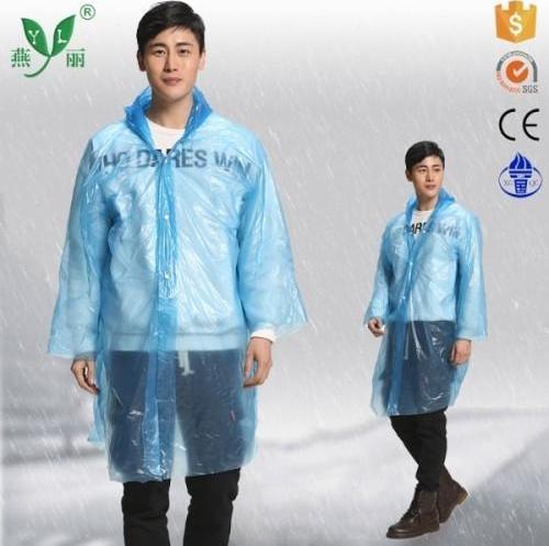 İnce Şeffaf Yağmurluk