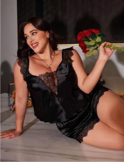 Büyük Beden Siyah Omuz Dantel İşlemeli Saten Şortlu Takım