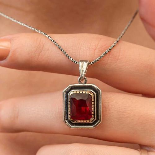 Gümüş Kırmızı Taşlı Dikdörtgen Kadın Kolye SL12655