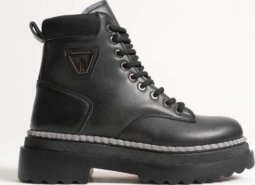 Fiora Kadın Kışlık Kalın Tabanlı Siyah Bot