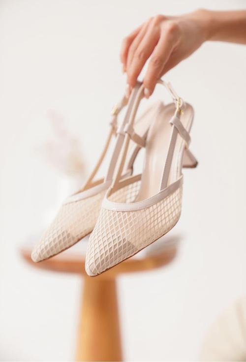 Winstey Kadın Bej Topuklu Ayakkabı