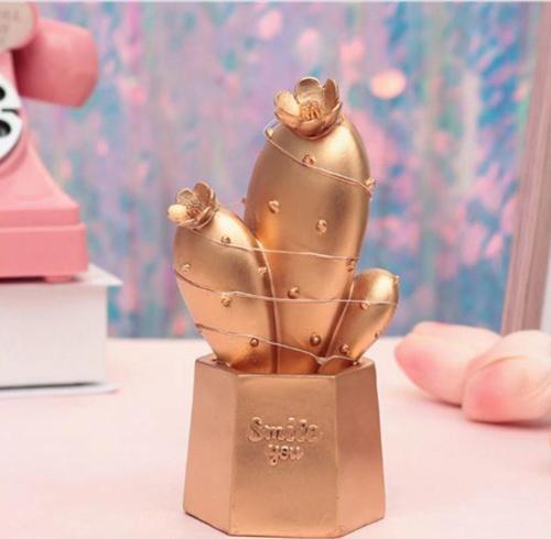Led Işıklı Sevimli Kaktüs Dekoratif Masa Lambası Mini Biblo Gece Lambası Gold (4401)