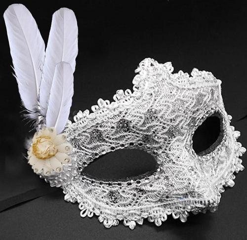 Beyaz Renk Tüylü Dantelli Gözleri Taşlı Balo Parti Maskesi (4401)