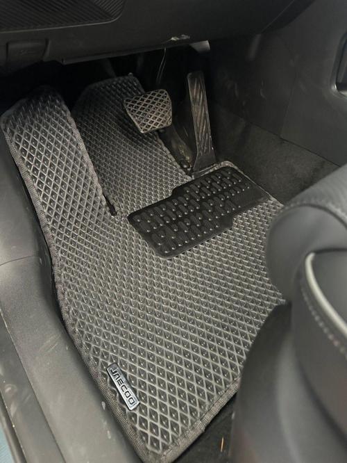 7 Araca Özel Eva Paspas