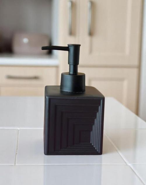 Dekoratif Seramik Sıvı Sabunluk Siyah 4858