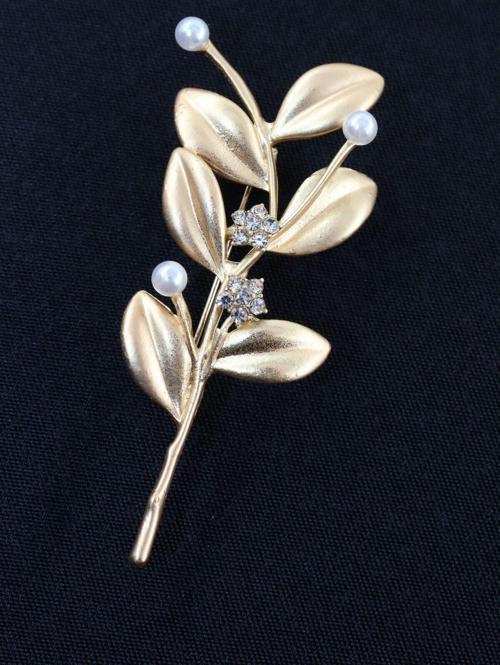 Gold taşlı incili zeytin dalı broş. Yaka iğnesi broş. Kadın broş. Broş. Zeytin dalı broş.