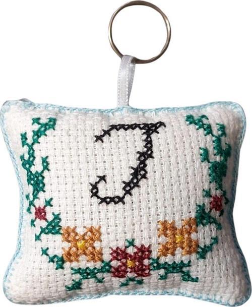 - Sibel 2453 1832 El Yapımı I Harfi Kanaviçe Anahtarlık