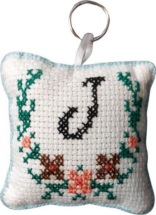 - Sibel 2453 6851 El Yapımı J Harfi Kanaviçe Anahtarlık