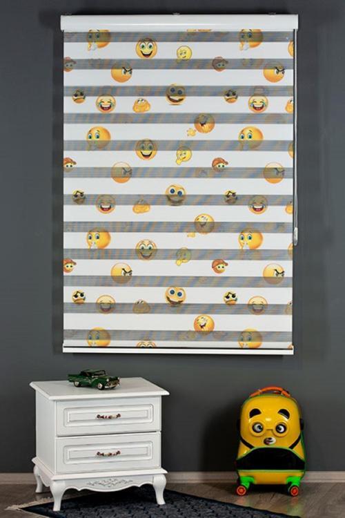 Emoji Baskılı Desenli Stor Zebra Perde , Çocuk Odası Perdesi Ve Mutfak Perdesi