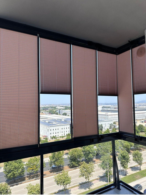 Kahverengi Plise Katlanır Cam Balkon Perdesi, Ofis Perdesi, Mutfak Perdesi, Salon Perdesi