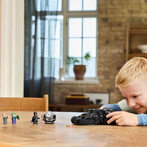 DC Batman: Batman Tumbler, Two-Face ve Joker’e Karşı 76303