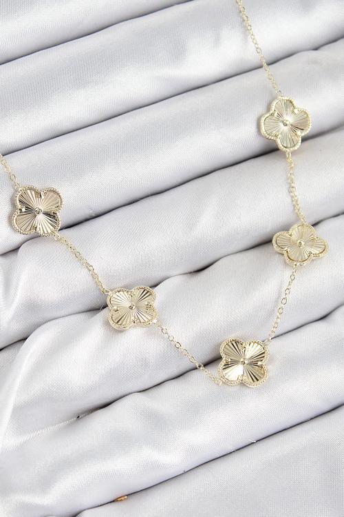 Pirinç VIP Yonca Model Gold Renk Kadın Kolye