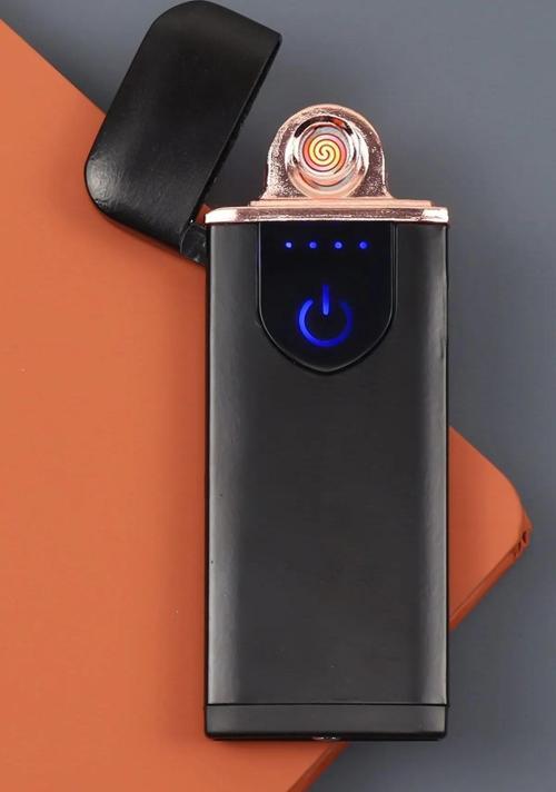 Kapaklı Işıklı  USB Şarjlı Çakmak Alevsiz Elektronik Çakmak Rüzgarda Sönmez Kablo Dahil