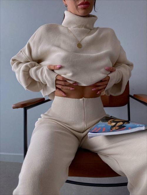 Parmak Geçmeli Crop Yüksek Bel Triko Ekru Takım