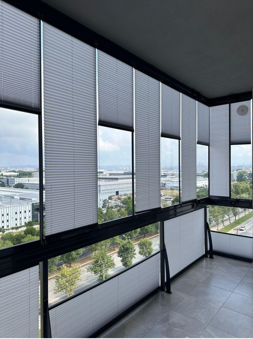 Gri Plise Katlanır Cam Balkon Perdesi, Ofis Perdesi, Mutfak Perdesi, Salon Perdesi
