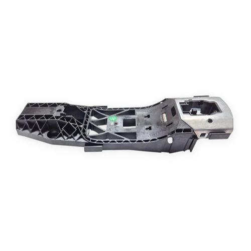Audi A3 HB 2013-2016 Sol Ön Dış Kapı Kolu İç Braketi 8V0837885